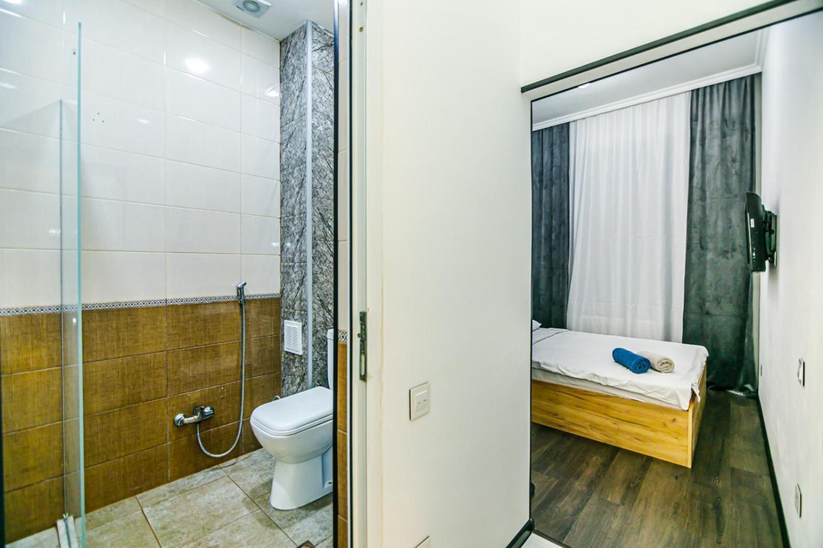 M Estate. 2 Room Home In Targovu Baku Bagian luar foto