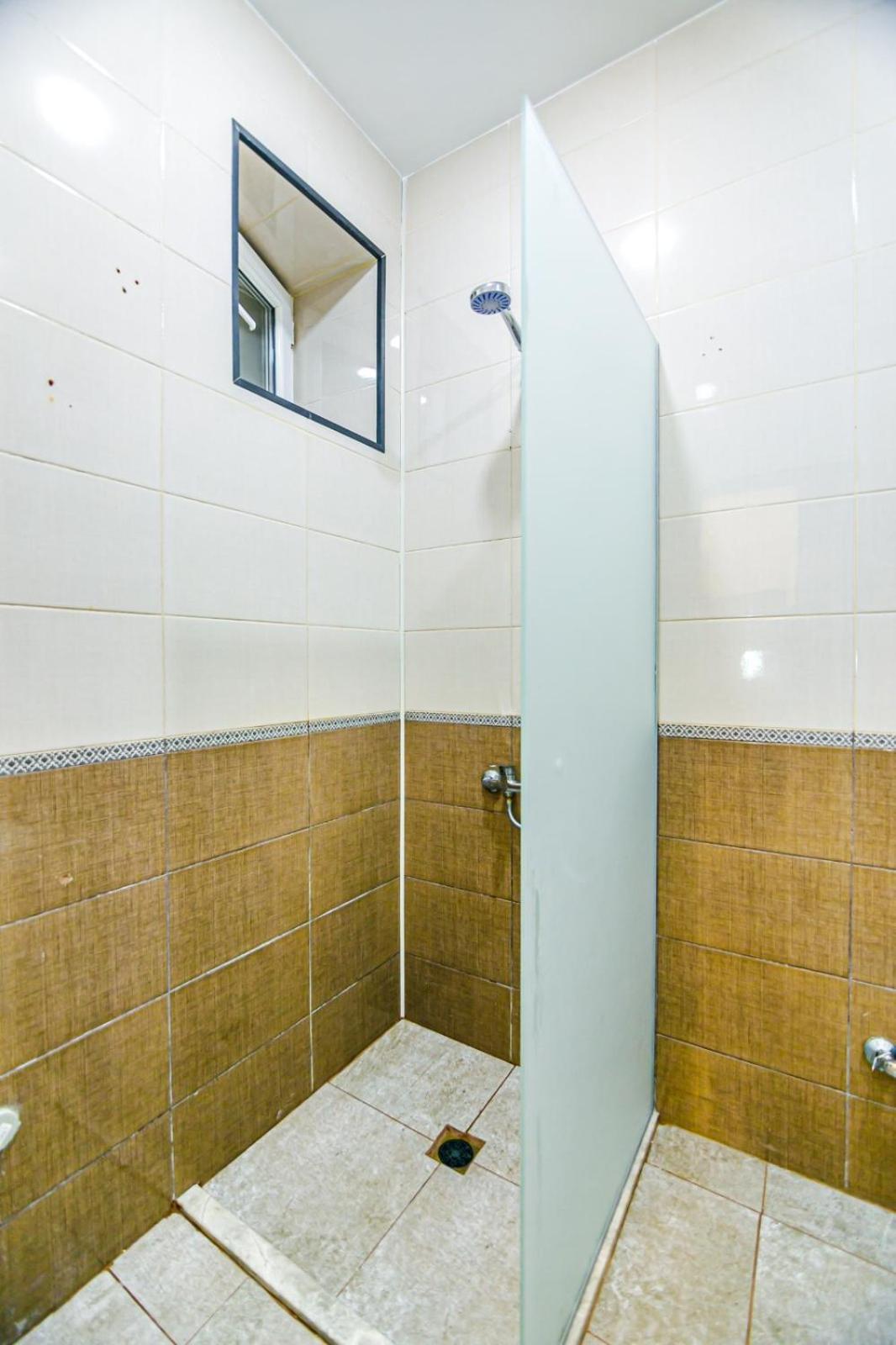 M Estate. 2 Room Home In Targovu Baku Bagian luar foto