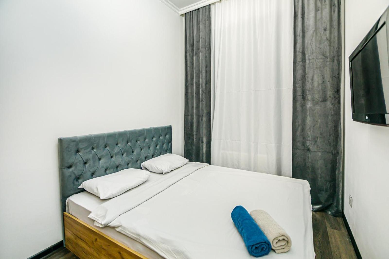 M Estate. 2 Room Home In Targovu Baku Bagian luar foto